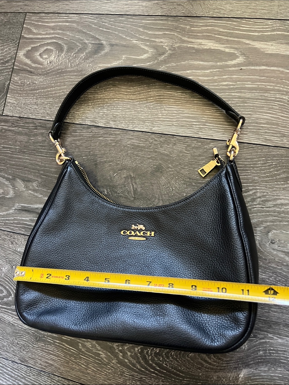 Coach Black Pebbled Leather Shoulder Bag with Gold Hardware - Picture 8 of 10